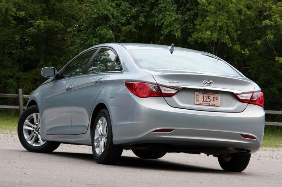  Hyundai Sonata GLS 2011 года  (фото 18 из 41)